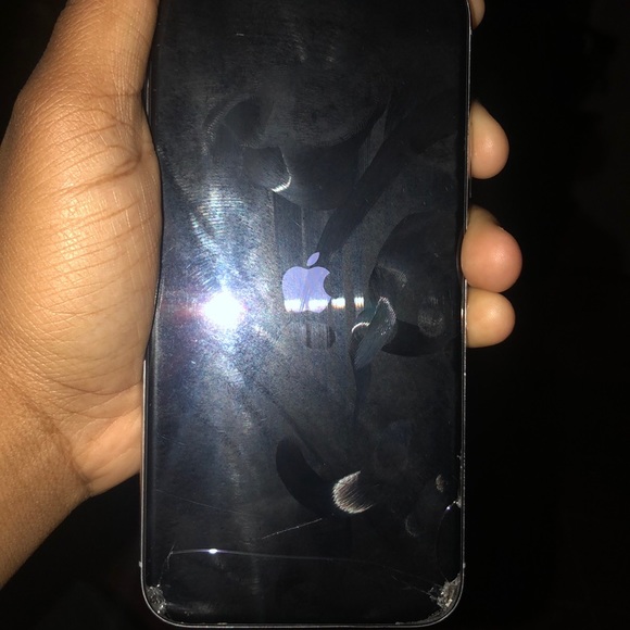 iPhone X - Picture 1 of 2